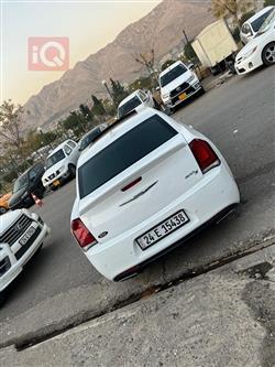 کرایسلەر 300